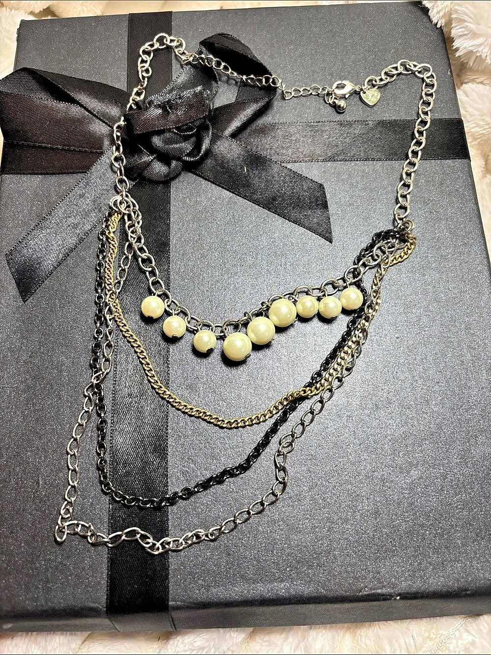 AEO Layered Pearl Statement Necklace in Black & Gold Like New